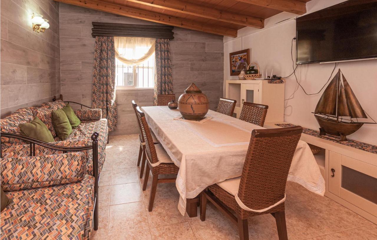 Awesome Home In Antequera With Wifi Экстерьер фото